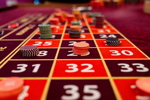 ingat123 mobile app interface showing live-dealer tables and sportsbook markets