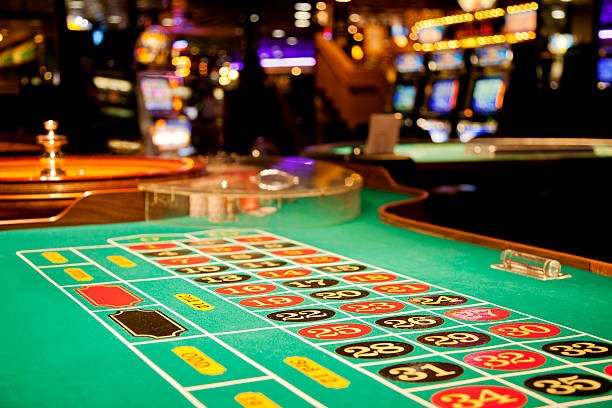 ingat123 live-dealer blackjack table with professional dealer and HD camera feed